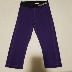Nike crop active pants